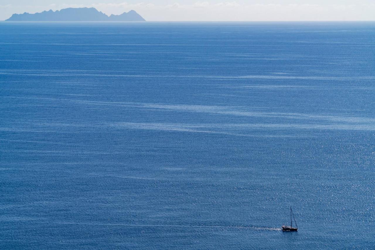Reis Magos III By An Island Apart Canico  Bagian luar foto
